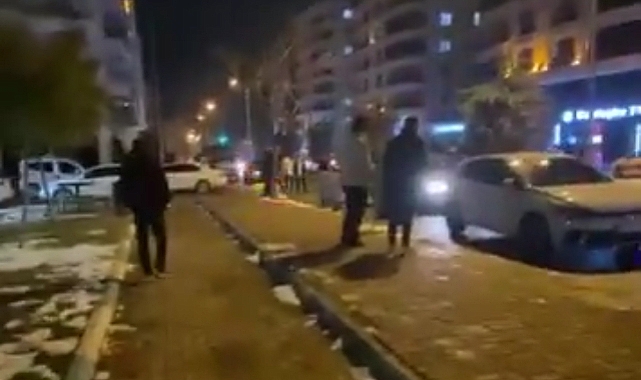 Urfa'da “Yan Bakma” Tartışması Bıçaklı Kavgaya Dönüştü