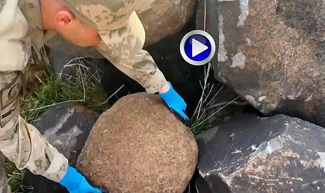 Şanlıurfa'da Kayalıklar Arasında Cephanelik! 8 Şüpheli Gözaltında