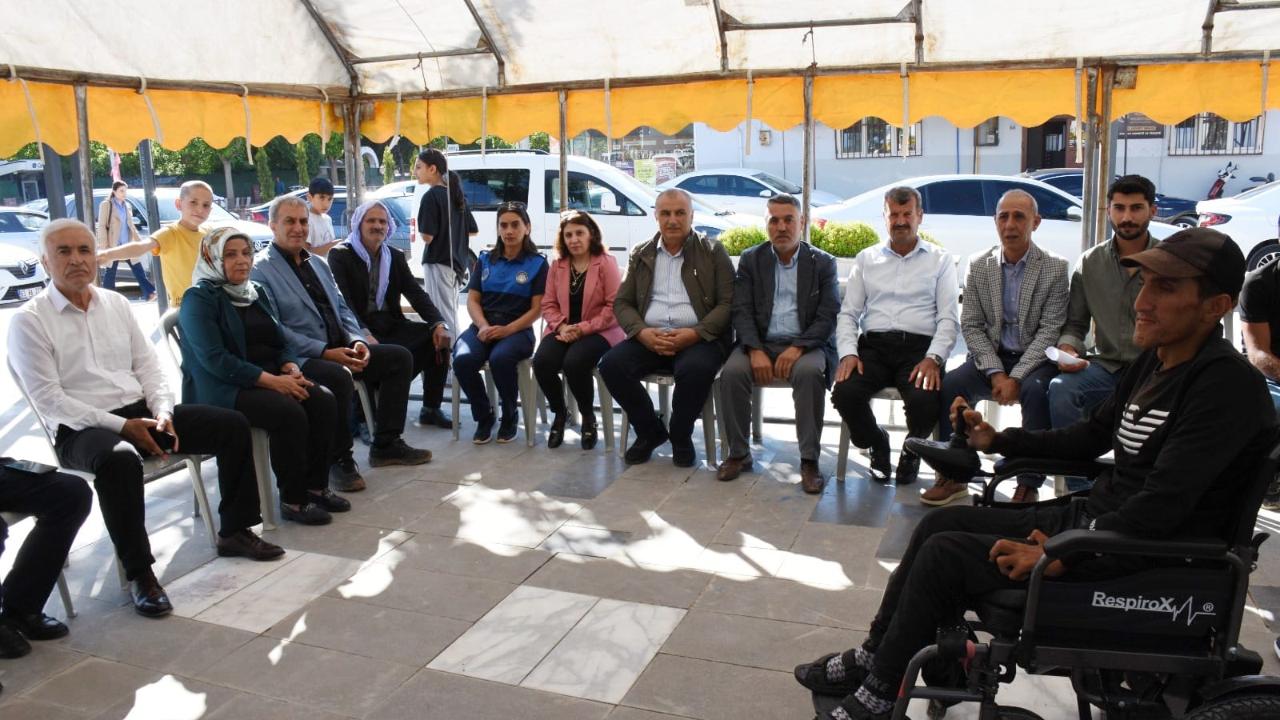 Hilvan'da Eşbaşkanlar Personellerle Bayramlaştı