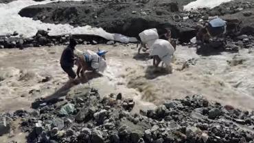 Göçerlerin Zorlu Yayla Yolculuğu Devam Ediyor