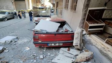 Haliliye’de Apartmanda Patlama: Bir Kişi Yaralandı