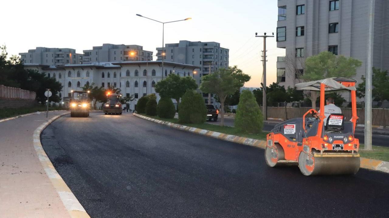 Şanlıurfa'da Esentepe Mahallesi'nde Sıcak Asfalt Çalışması