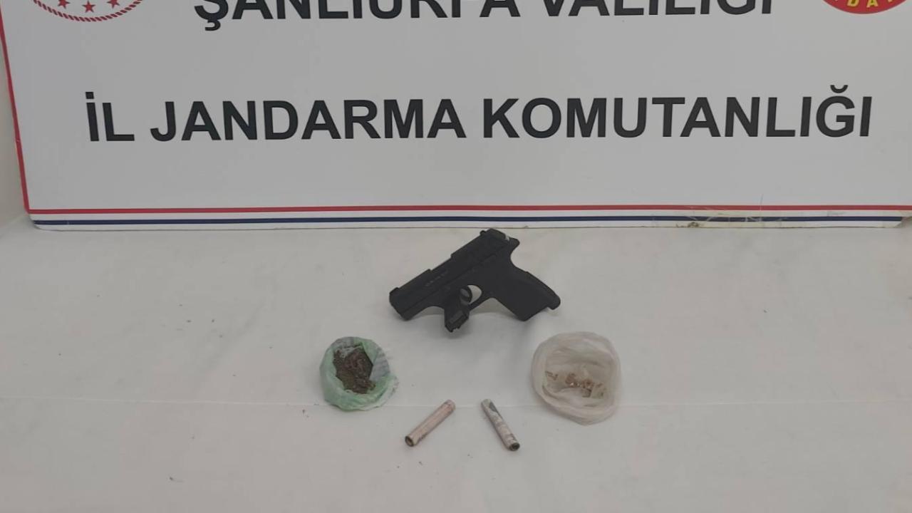 Birecik ve Suruç'ta Operasyon: Uyuşturucu, Silah ve Kaçak Ürünler Ele Geçirildi