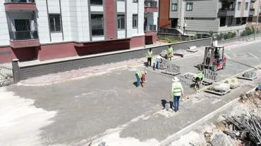 Karaköprü’de Yol Ve Kaldırım Atağı Sürüyor