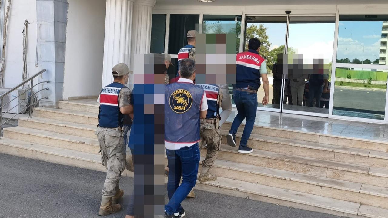 Urfa'da 32 Göçmen Kaçakçılığı Organizatörü Hakkında İşlem