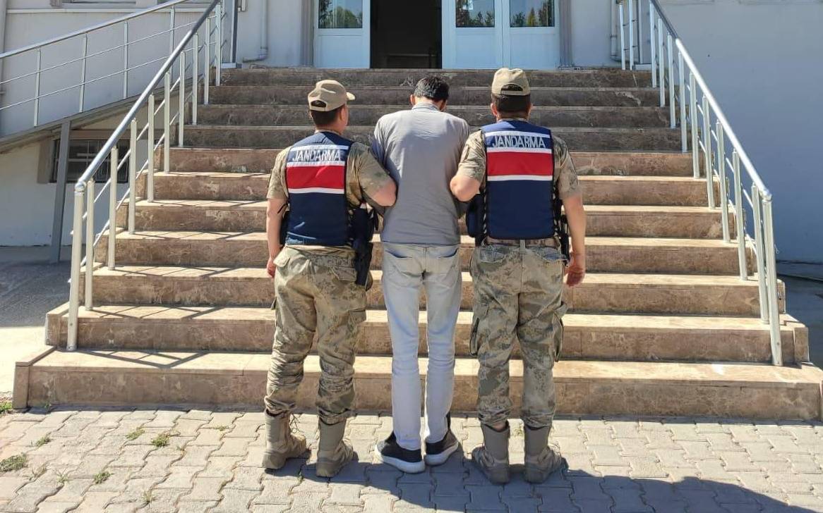 Urfa'da Aranan Şahısara Operasyon: 2 Firari Yakalandı