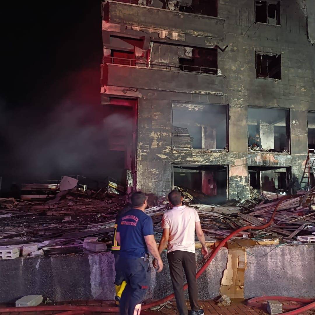 Karaköprü’deki Yangın Kontrol Altında: Belediyeden Açıklama Geldi