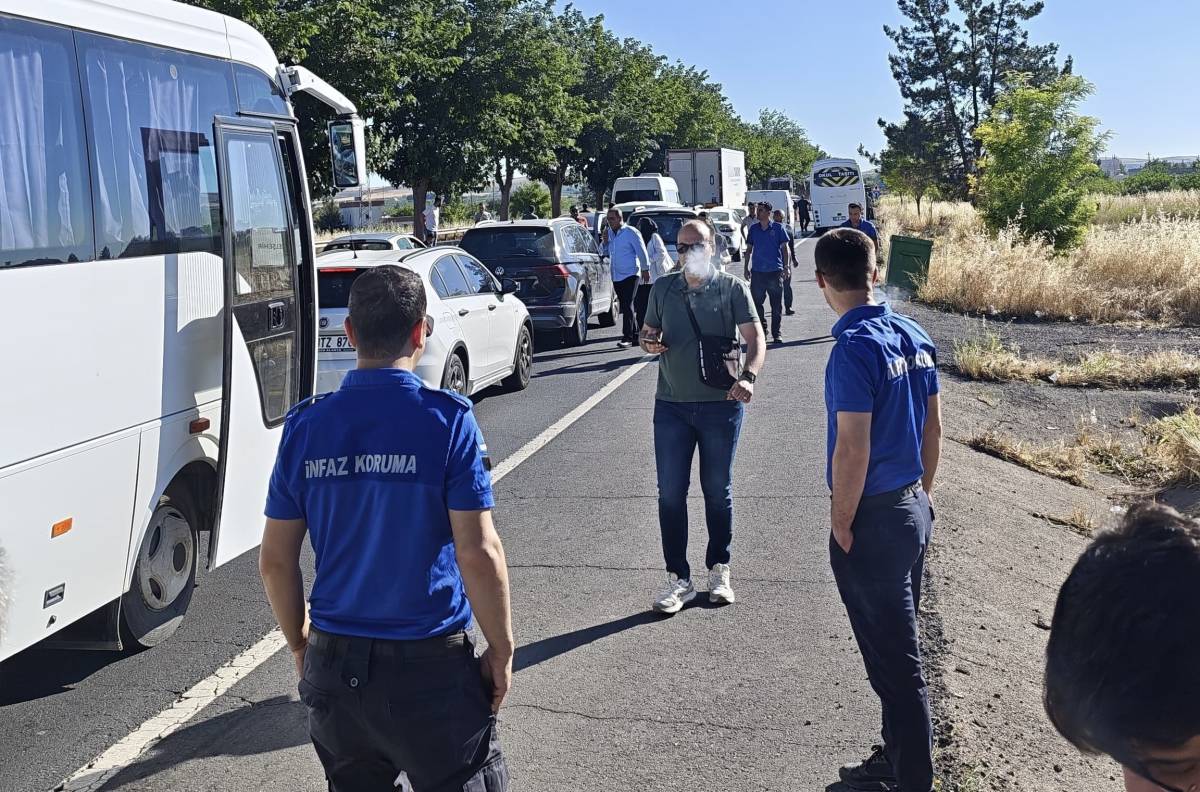 Urfa’da Feci Kaza! Otomobil Ağaca Çarptı, 1 Ölü