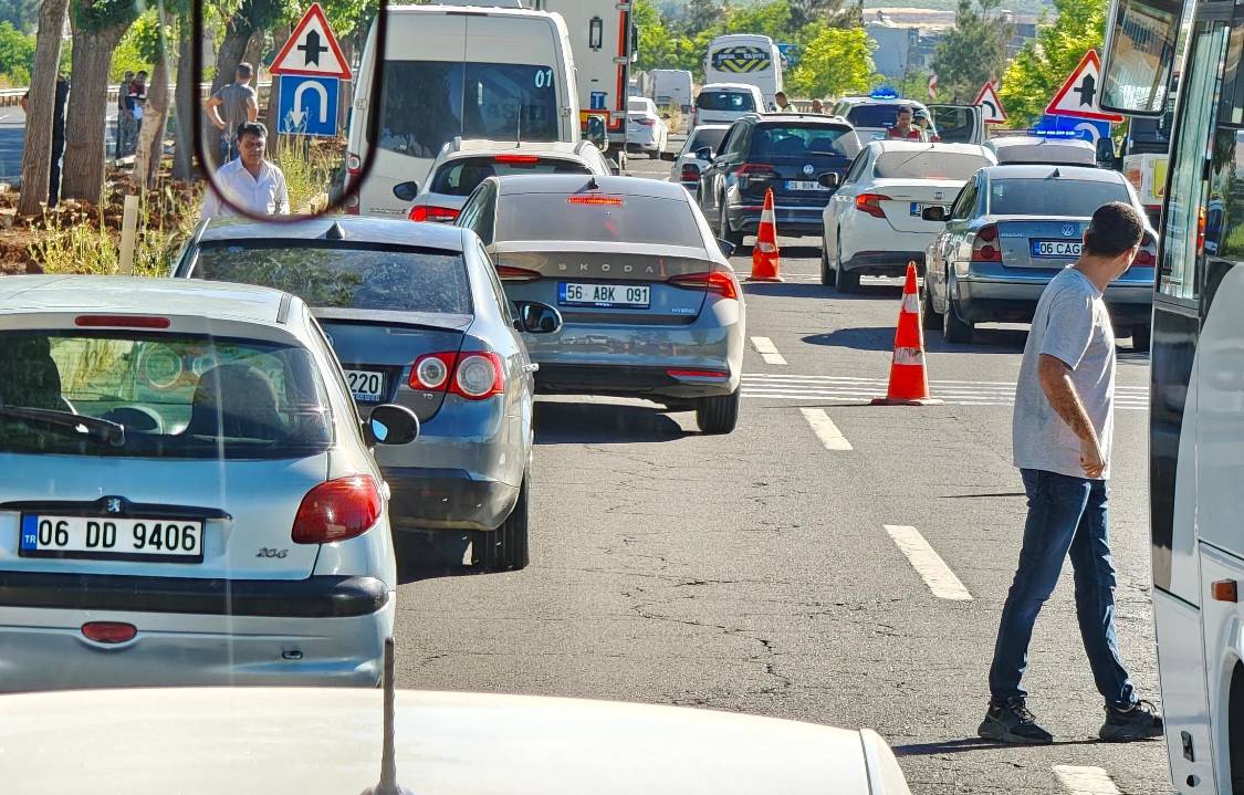 Urfa’da Feci Kaza! Otomobil Ağaca Çarptı, 1 Ölü