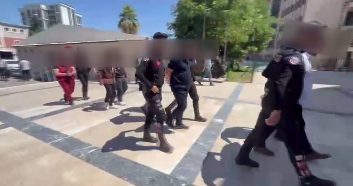 Urfa’da İş Bulma Vaadiyle Dolandırıcılık Yapan Şebekeye Operasyon: 5 Tutuklama