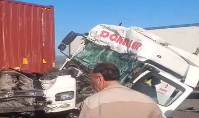 Şanlıurfa Otoyolu’nda Tır Kazası: Sürücü Ağır Yaralandı