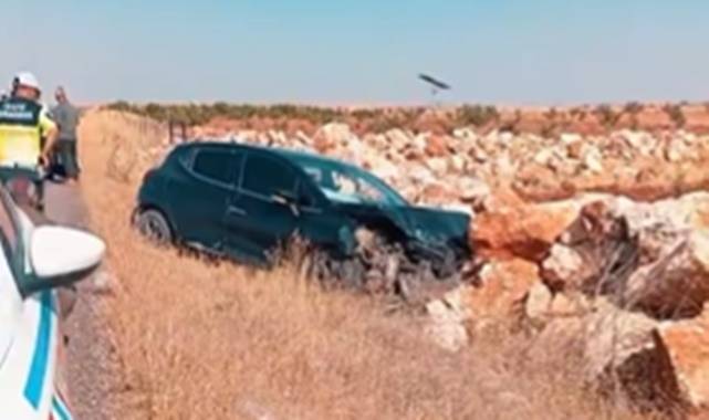Bozova'da İki Otomobil Çarpıştı: 2 Yaralı
