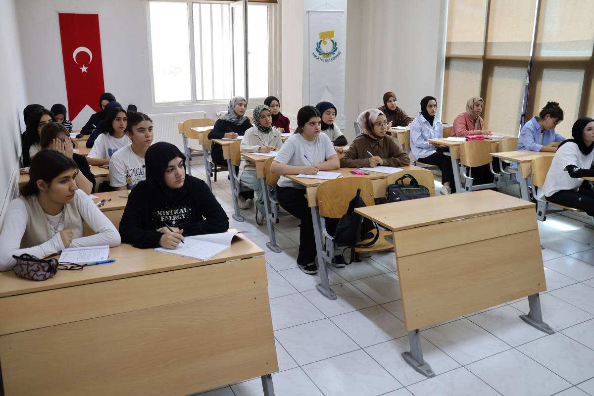 Haliliye'den Üniversite Adaylarına Ücretsiz Yaz Kursu