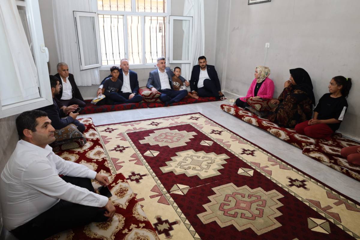 AK Parti İl Başkanı Günbegi Akçakale'yi Ziyaret Etti