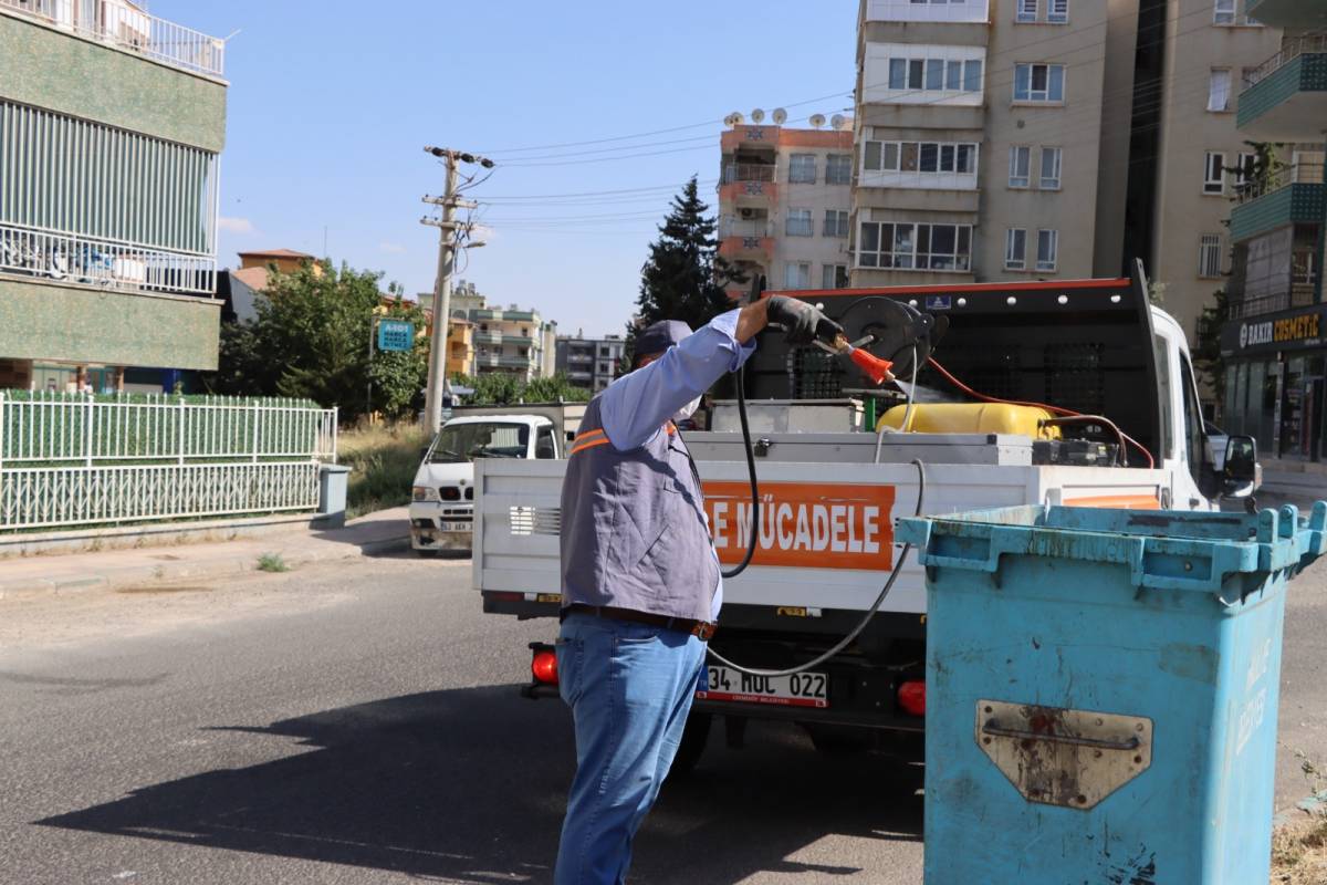 Şanlıurfa'da İlaçlama Seferberliği